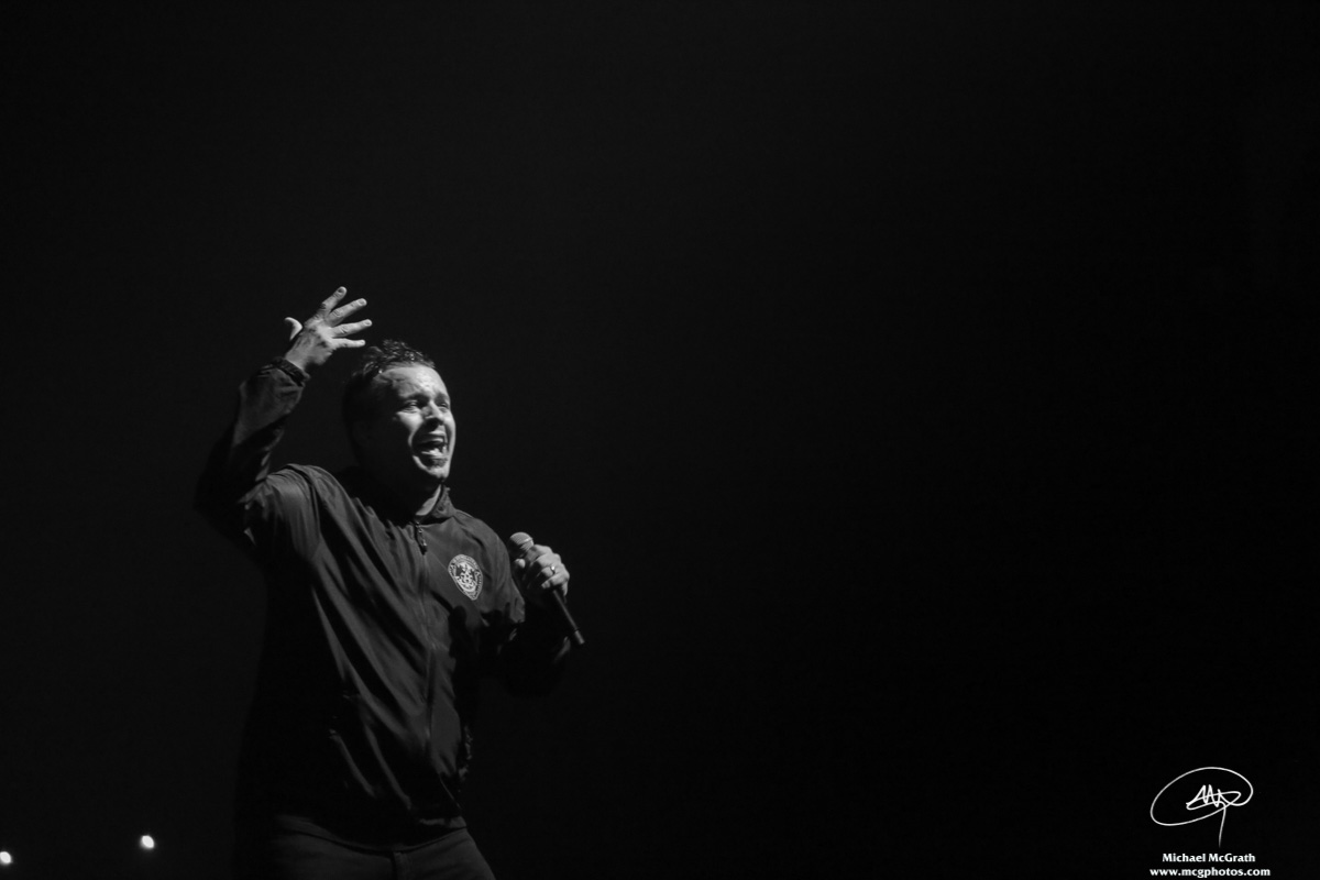 Atmosphere Elevates Sold-Out Mission Ballroom